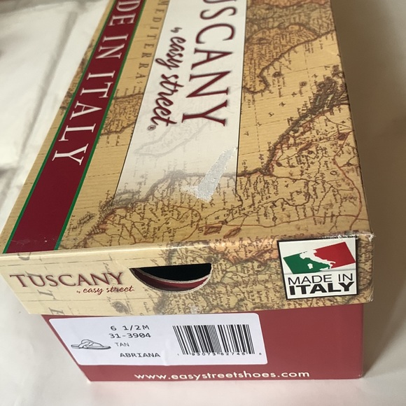 New EASY STREET Tuscany by Women's Abriana Sandals - Picture 5 of 9